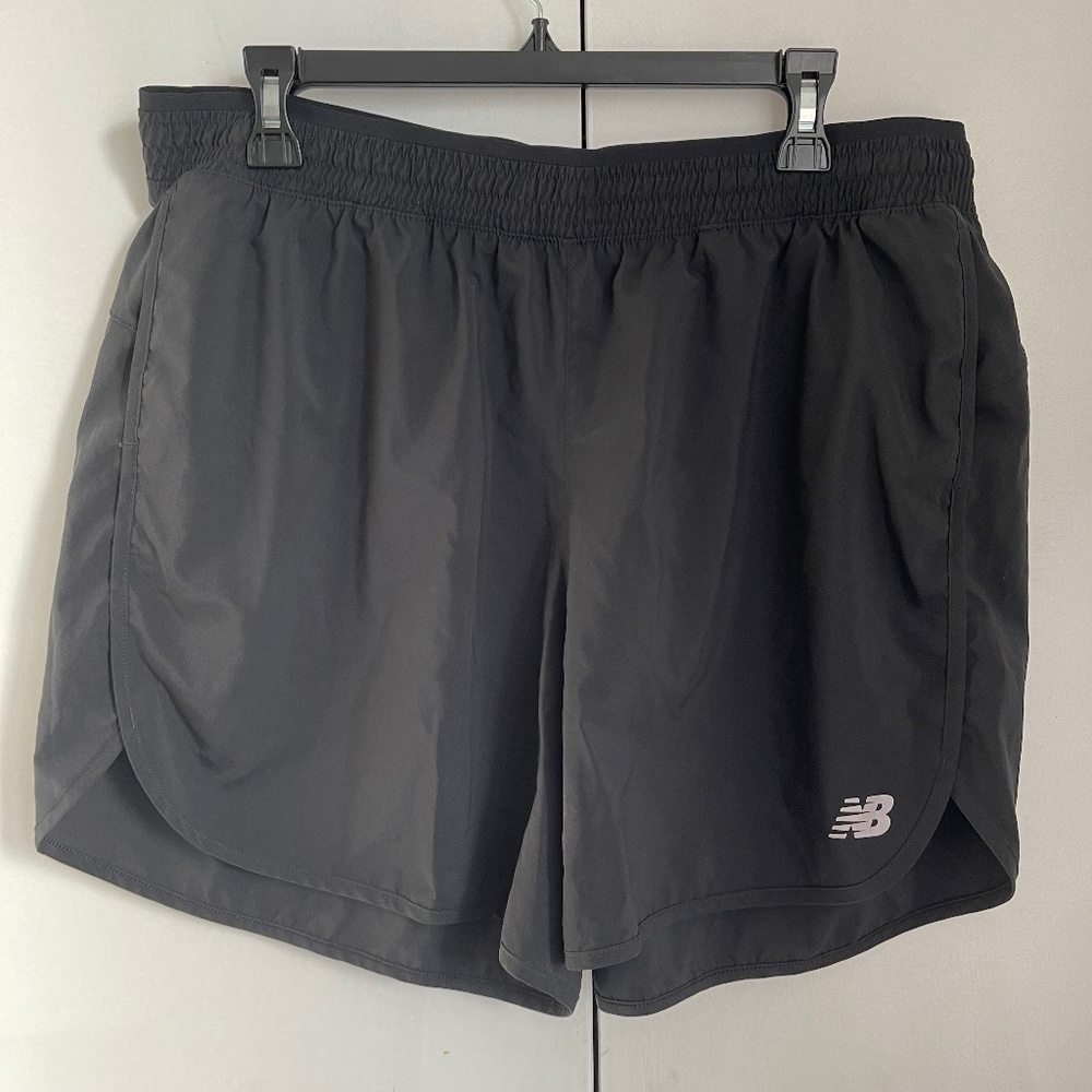 New Balance Accelerate Shorts Sz XL - Picture 3 of 6